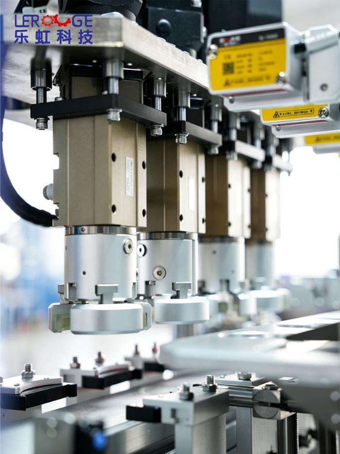 1789103625897439.jpg 4 head capping machine-3.jpg